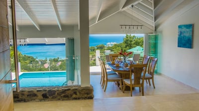 Luxury Villa Photo #9
