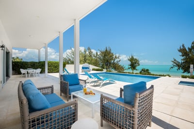 Luxury Villa Photo #26