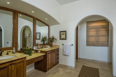 Luxury Villa Photo #25