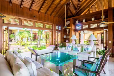 Luxury Villa Photo #14