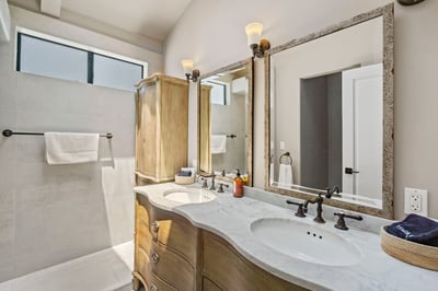 Luxury Villa Photo #33