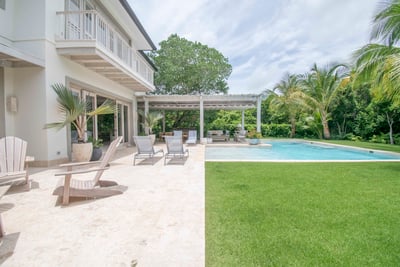 Luxury Villa Photo #6