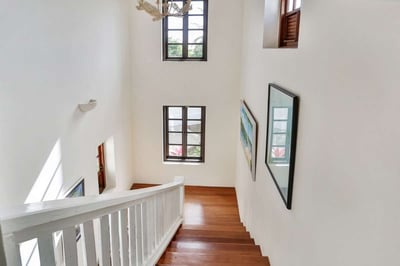 Luxury Villa Photo #19