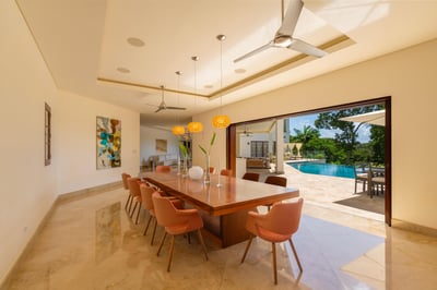 Luxury Villa Photo #8