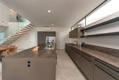 Luxury Villa Photo #11