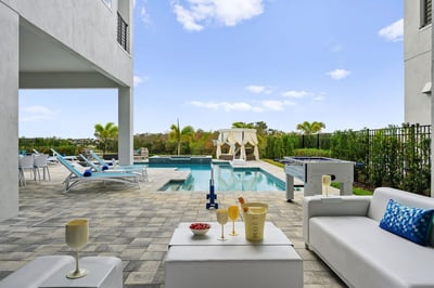 Luxury Villa Photo #4