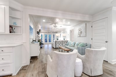 Luxury Villa Photo #18