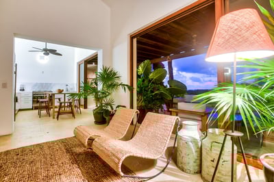 Luxury Villa Photo #12
