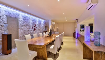 Luxury Villa Photo #11