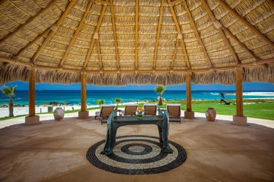 Luxury Villa Photo #23
