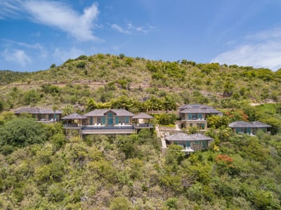 Luxury Villa Photo #6