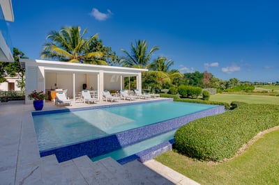 Luxury Villa Photo #12