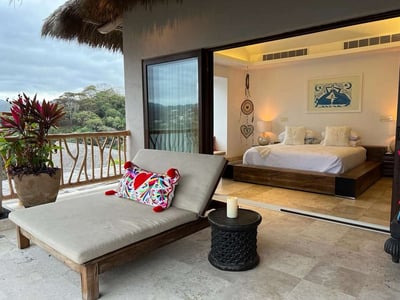 Luxury Villa Photo #21