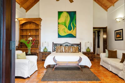 Luxury Villa Photo #27