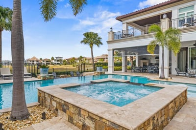 Luxury Villa Photo #7