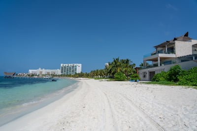 Luxury Villa Photo #7