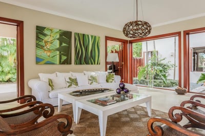 Luxury Villa Photo #17