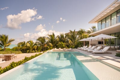 Luxury Villa Photo #12