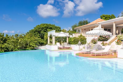 Luxury Villa Photo #6