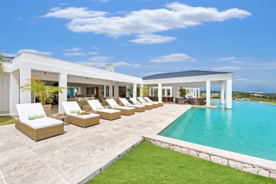 Luxury Villa Photo #2