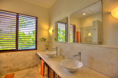 Luxury Villa Photo #28