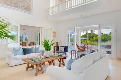 Luxury Villa Photo #17