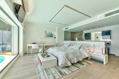 Luxury Villa Photo #21