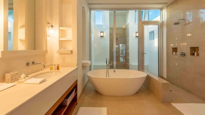 Luxury Villa Photo #34