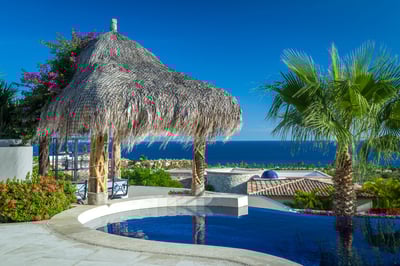 Luxury Villa Photo #11