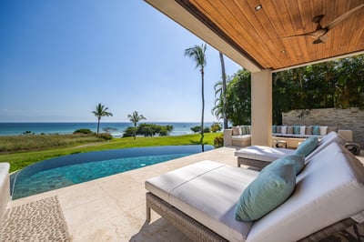 Luxury Villa Photo #40