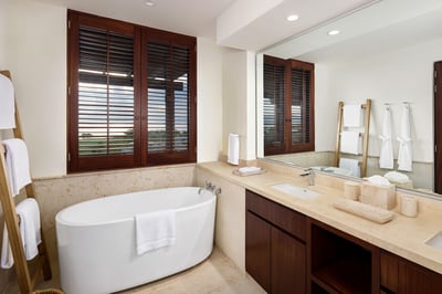 Luxury Villa Photo #36