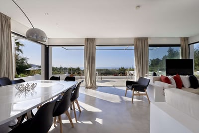Luxury Villa Photo #11