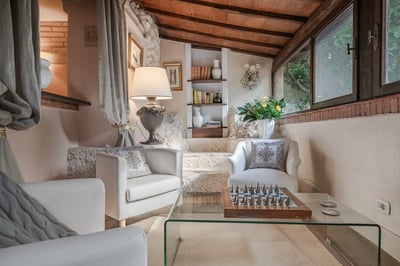 Luxury Villa Photo #34