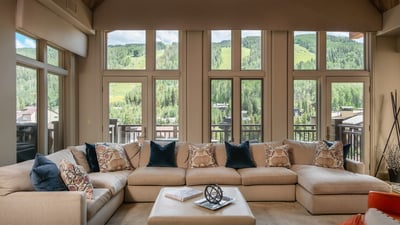 Living room slopeside view