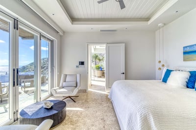 Luxury Villa Photo #16