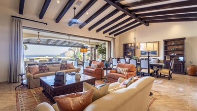 Luxury Villa Photo #44
