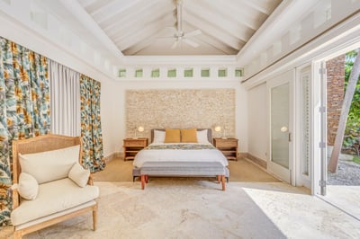 Luxury Villa Photo #33