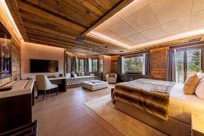 Luxury Villa Photo #28