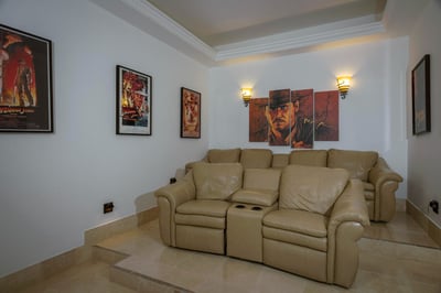 Luxury Villa Photo #27