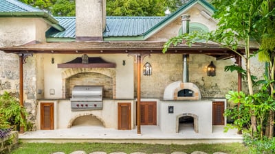 Luxury Villa Photo #9