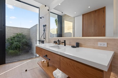 Luxury Villa Photo #48