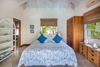 Luxury Villa Photo #21