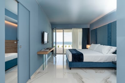 Luxury Villa Photo #30