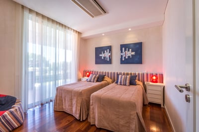 Luxury Villa Photo #22
