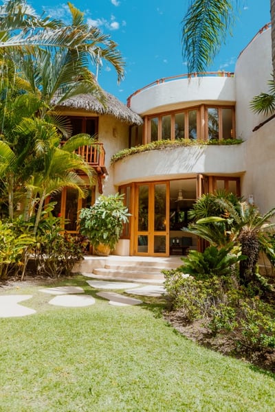 Luxury Villa Photo #20