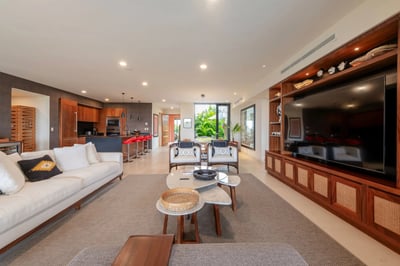 Luxury Villa Photo #14