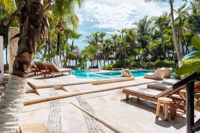 Luxury Villa Photo #7