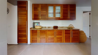 Kitchen & Dining Areas