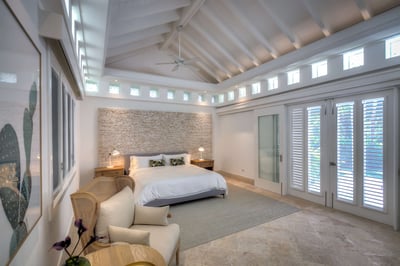 Luxury Villa Photo #30
