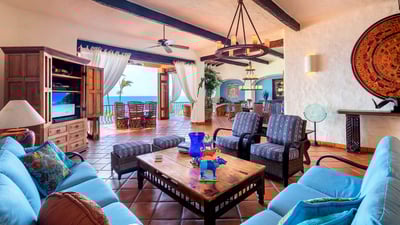 Luxury Villa Photo #16